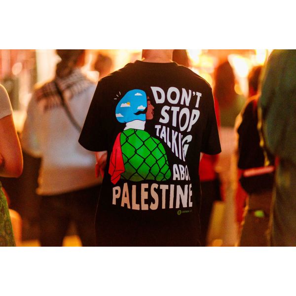 Don’t Stop Talking about Palestine t-shirt, maat L